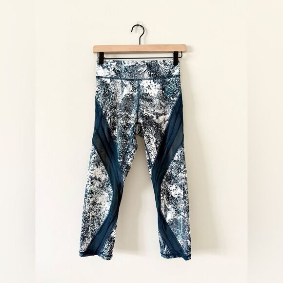 Lululemon Never Still Cropped Legging 21" Inseam in Teal & White - Size 6 - Picture 2 of 6